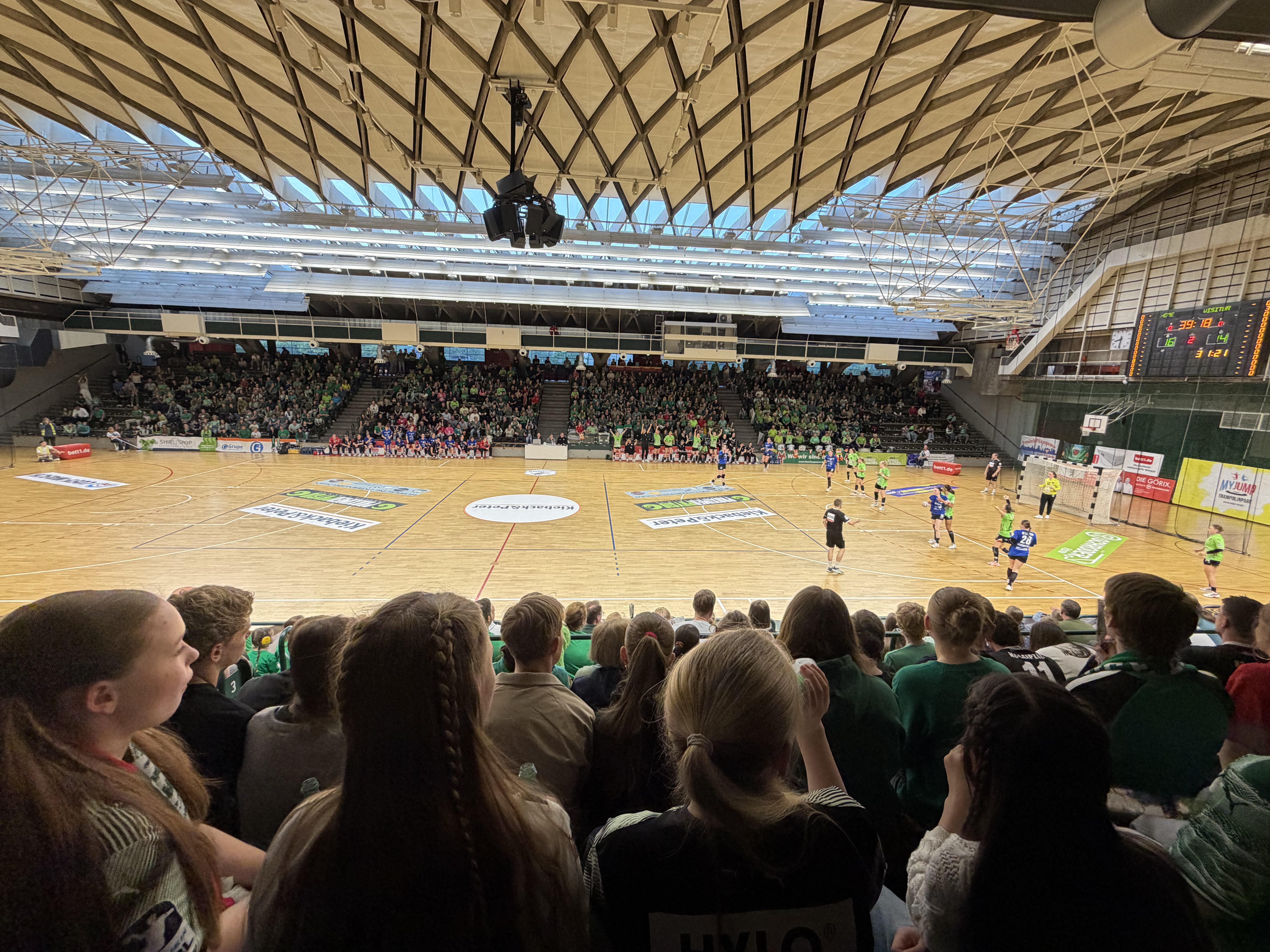 RoRo-HandballerInnen bei den Spreefüxxen